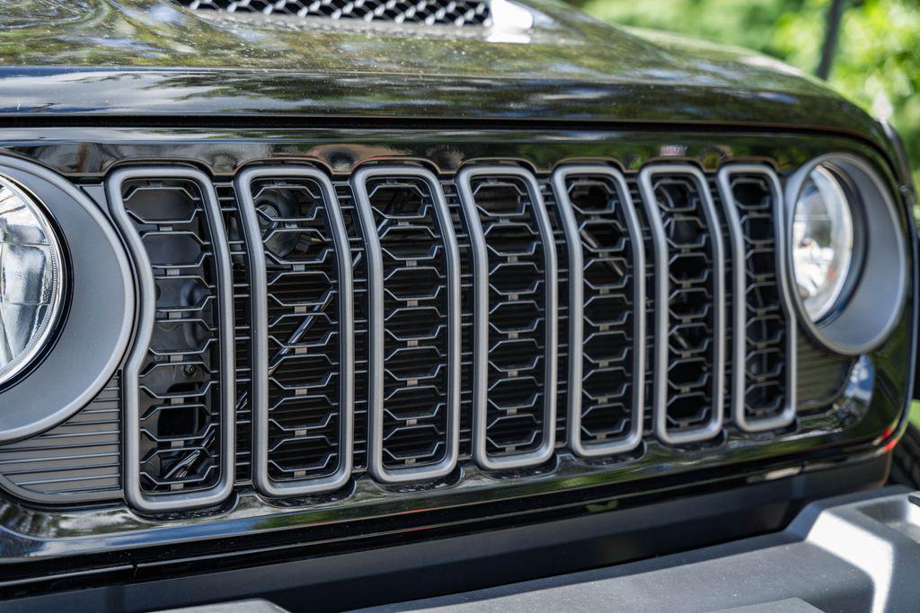new 2025 Jeep Gladiator car, priced at $53,330