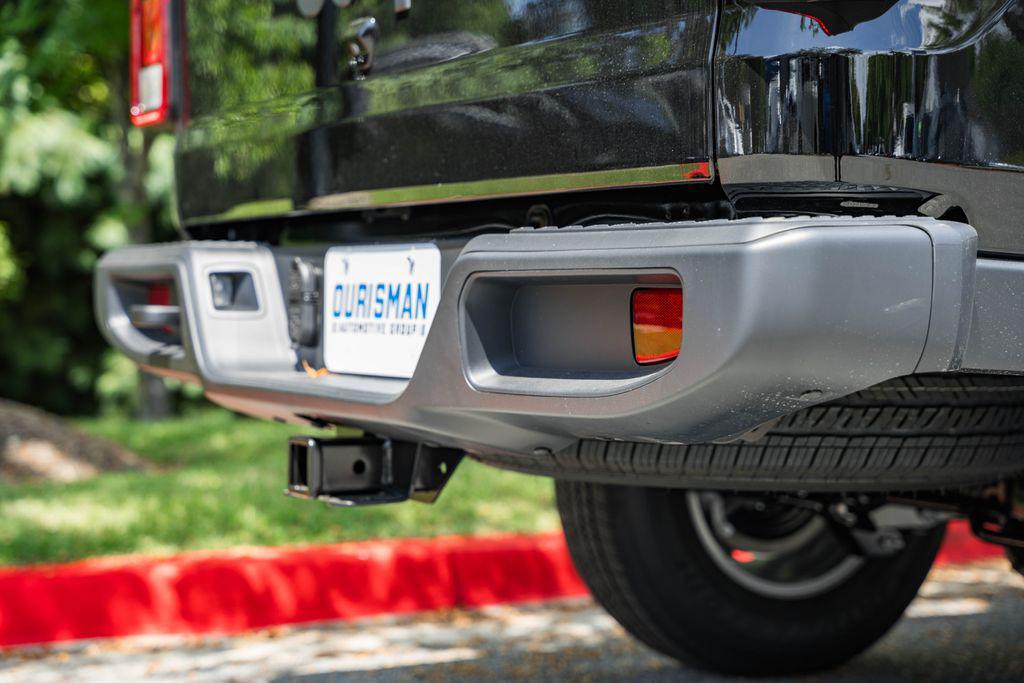 new 2025 Jeep Gladiator car, priced at $53,330