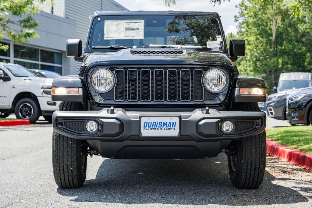 new 2025 Jeep Gladiator car, priced at $53,330