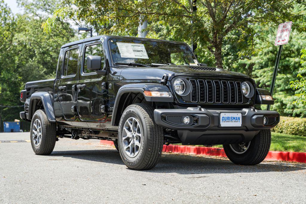 new 2025 Jeep Gladiator car, priced at $53,330