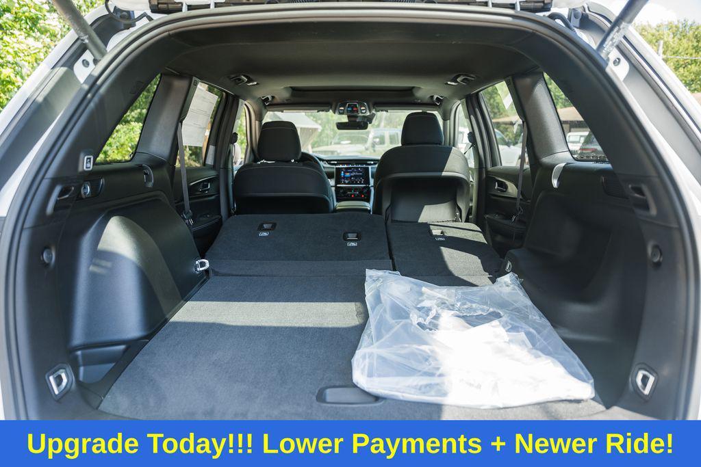 new 2025 Jeep Grand Cherokee car, priced at $36,995