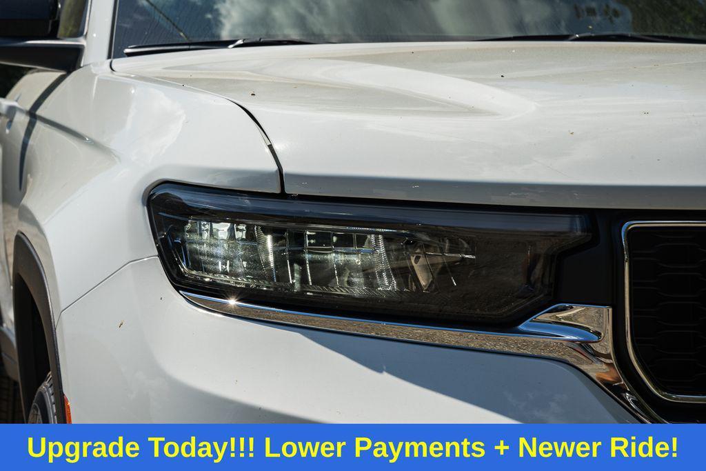 new 2025 Jeep Grand Cherokee car, priced at $36,995