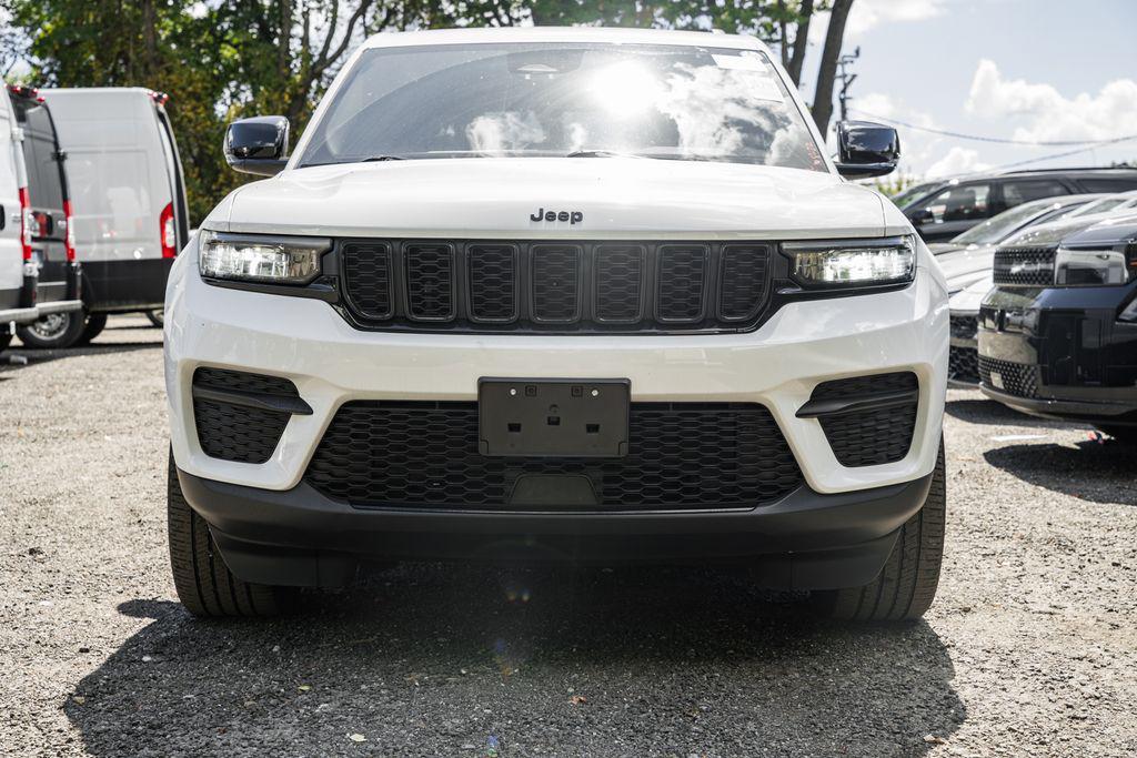 used 2022 Jeep Grand Cherokee car, priced at $26,500