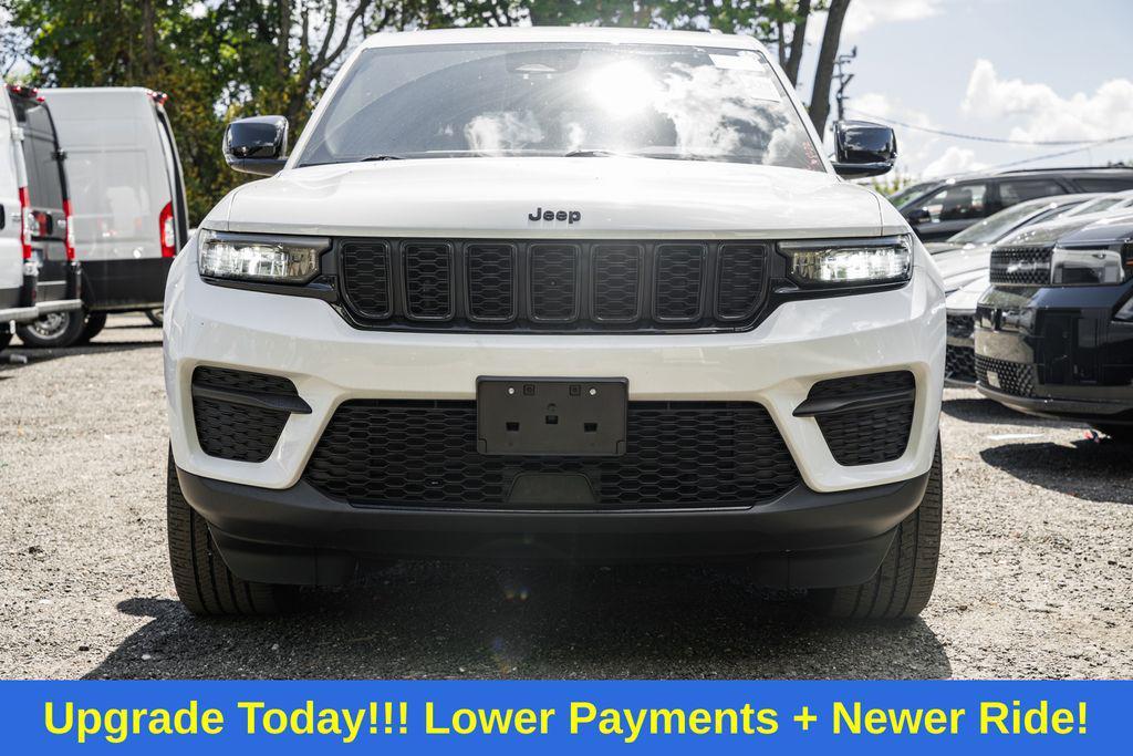 used 2022 Jeep Grand Cherokee car, priced at $29,500