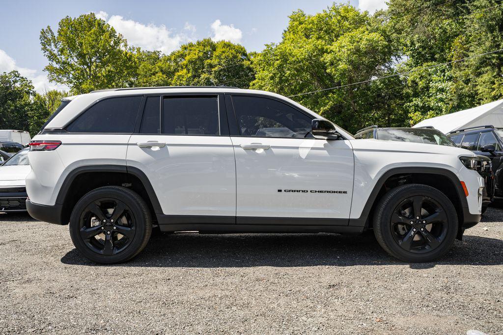 used 2022 Jeep Grand Cherokee car, priced at $26,500