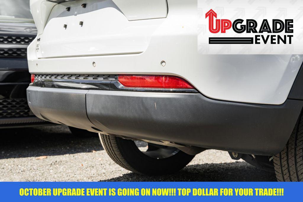 used 2022 Jeep Grand Cherokee car, priced at $28,500