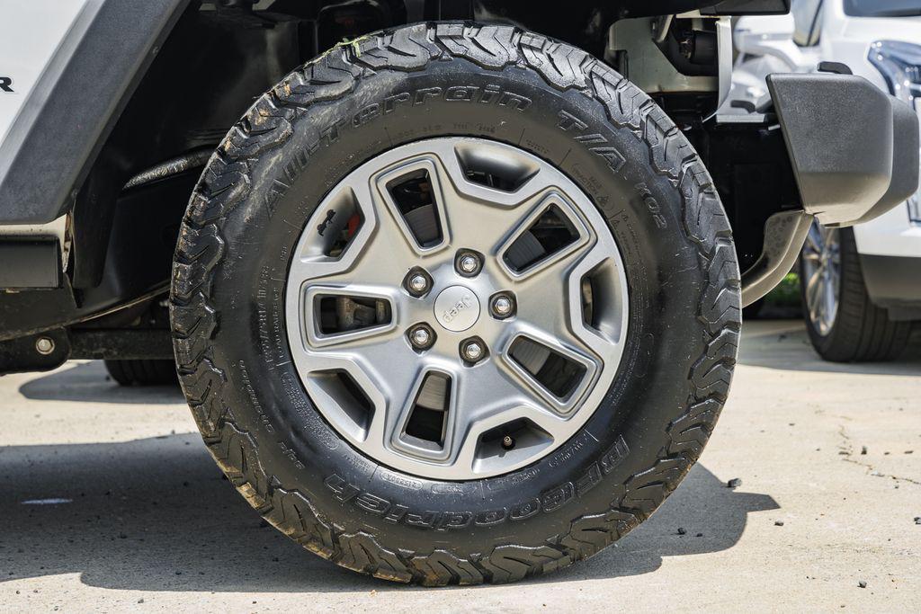 used 2017 Jeep Wrangler Unlimited car, priced at $26,000