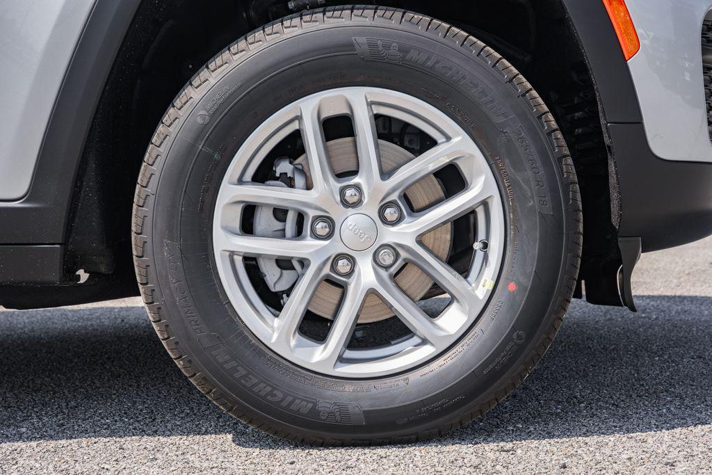 new 2025 Jeep Grand Cherokee car, priced at $36,031