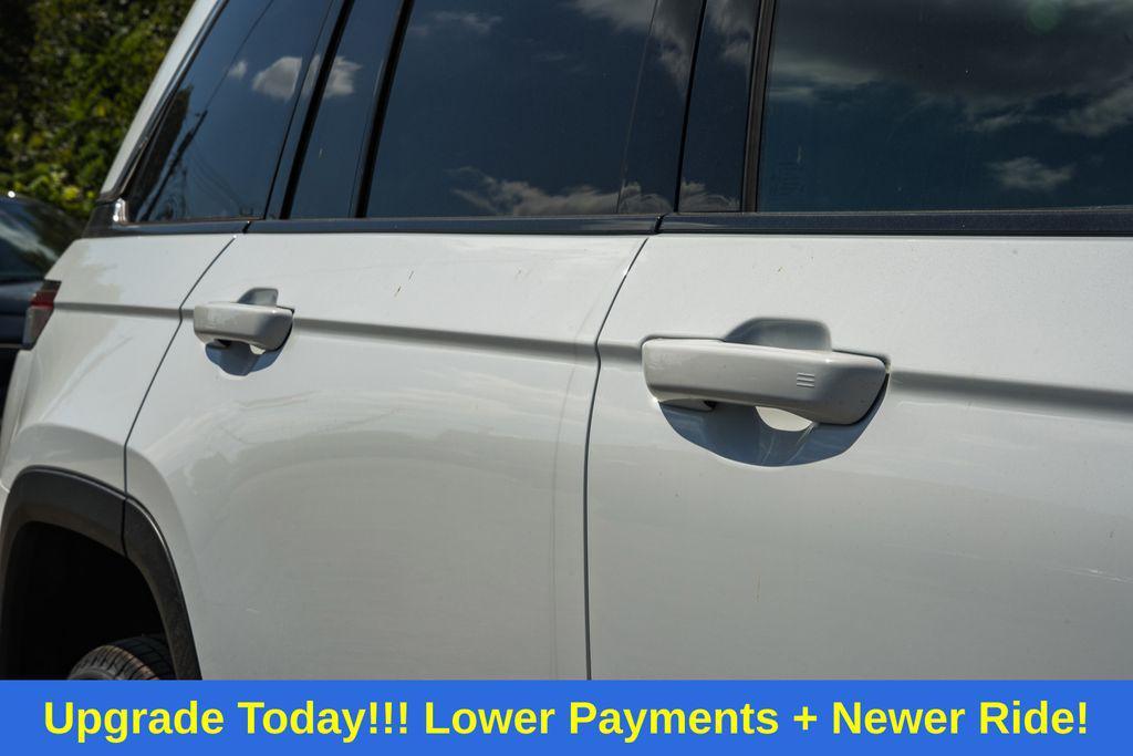 new 2025 Jeep Grand Cherokee car, priced at $36,995
