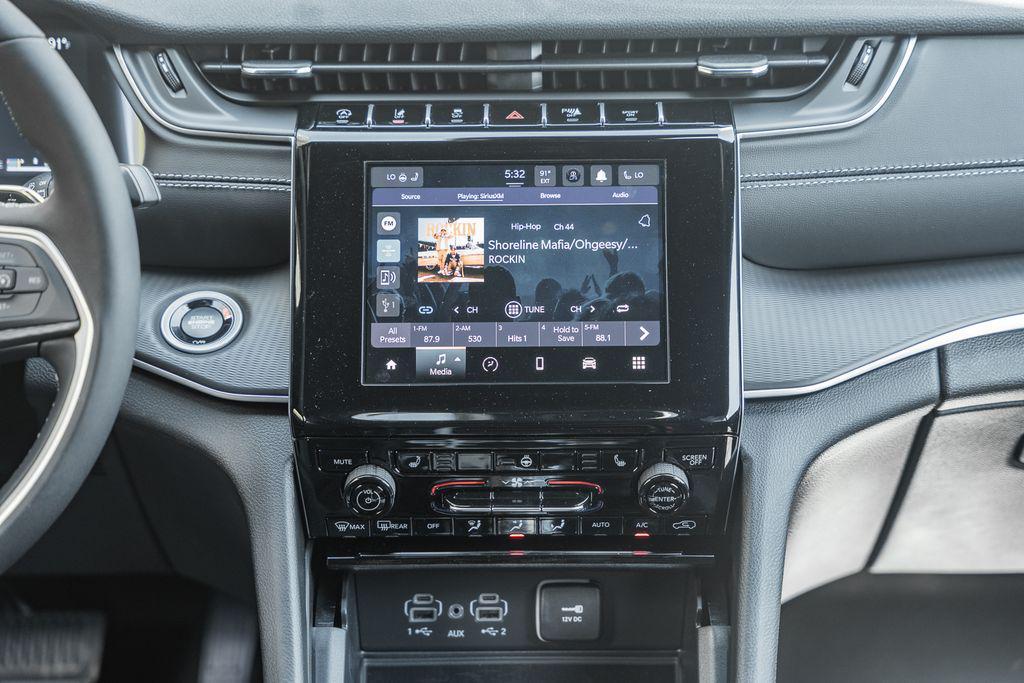 new 2025 Jeep Grand Cherokee car, priced at $35,495