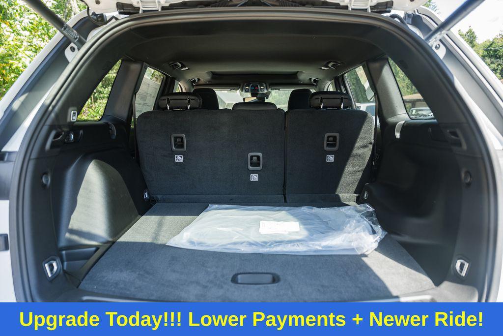 new 2025 Jeep Grand Cherokee car, priced at $36,995