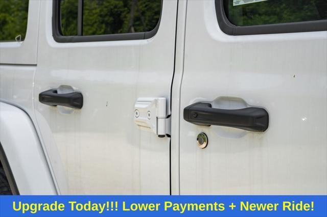new 2025 Jeep Wrangler car, priced at $46,113