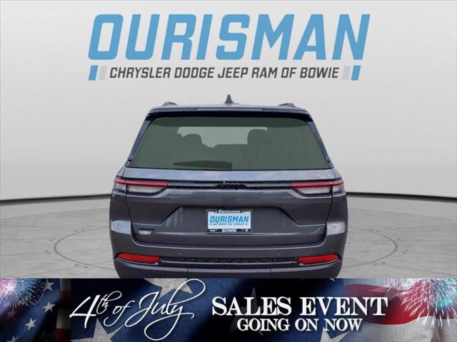 new 2025 Jeep Grand Cherokee car, priced at $38,203