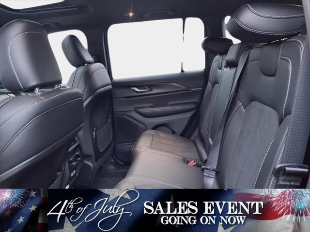 new 2025 Jeep Grand Cherokee car, priced at $38,203
