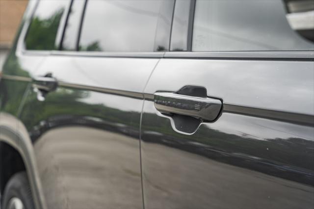 new 2025 Jeep Grand Cherokee L car, priced at $48,914