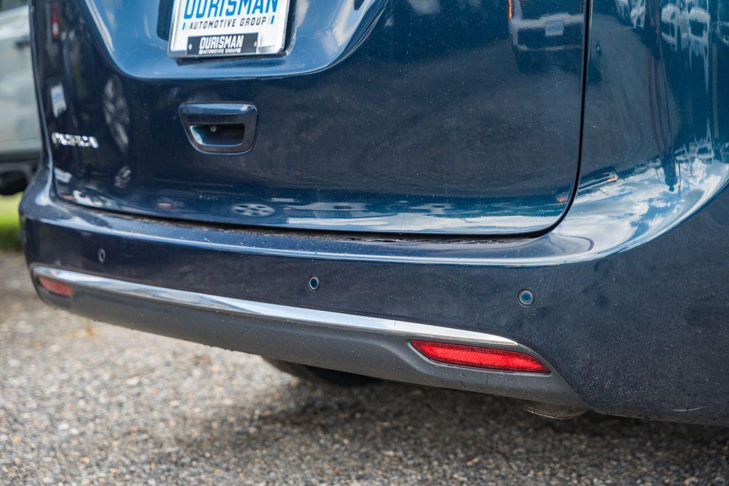 used 2021 Chrysler Pacifica car, priced at $16,500