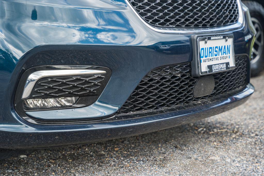 used 2021 Chrysler Pacifica car, priced at $16,500