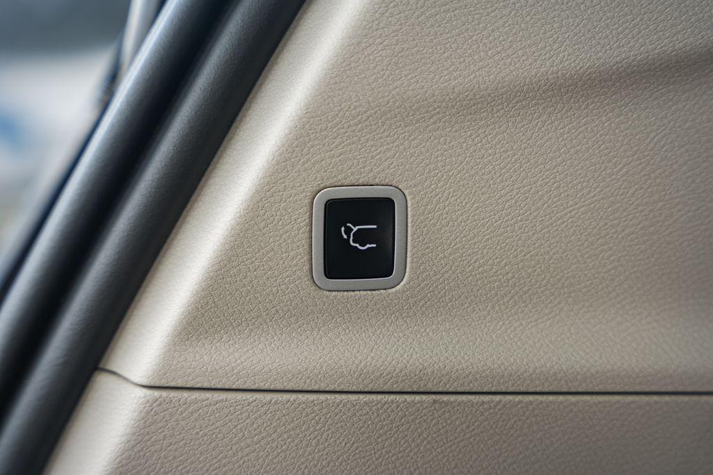 used 2021 Chrysler Pacifica car, priced at $16,500