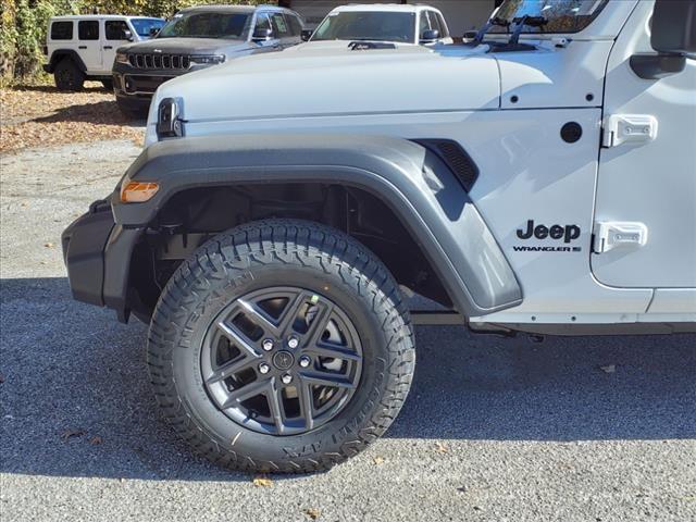 new 2025 Jeep Wrangler car, priced at $39,693