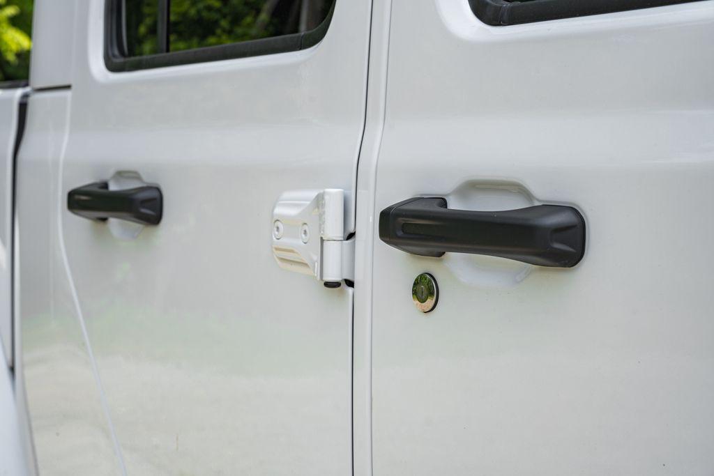 new 2025 Jeep Gladiator car, priced at $50,440