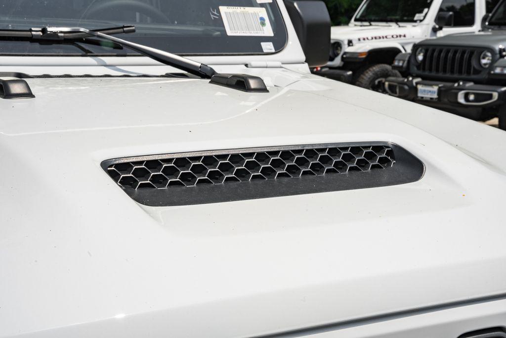 new 2025 Jeep Gladiator car, priced at $50,440