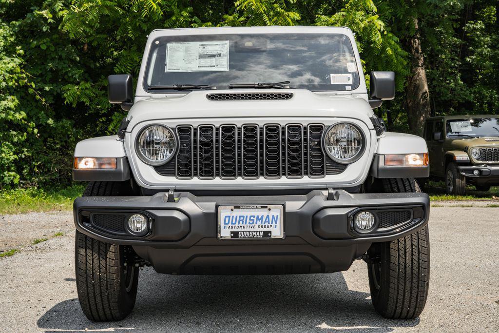 new 2025 Jeep Gladiator car, priced at $50,440