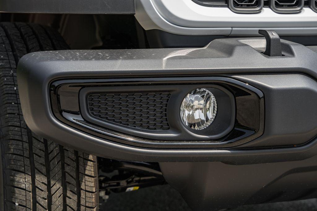 new 2025 Jeep Gladiator car, priced at $50,440