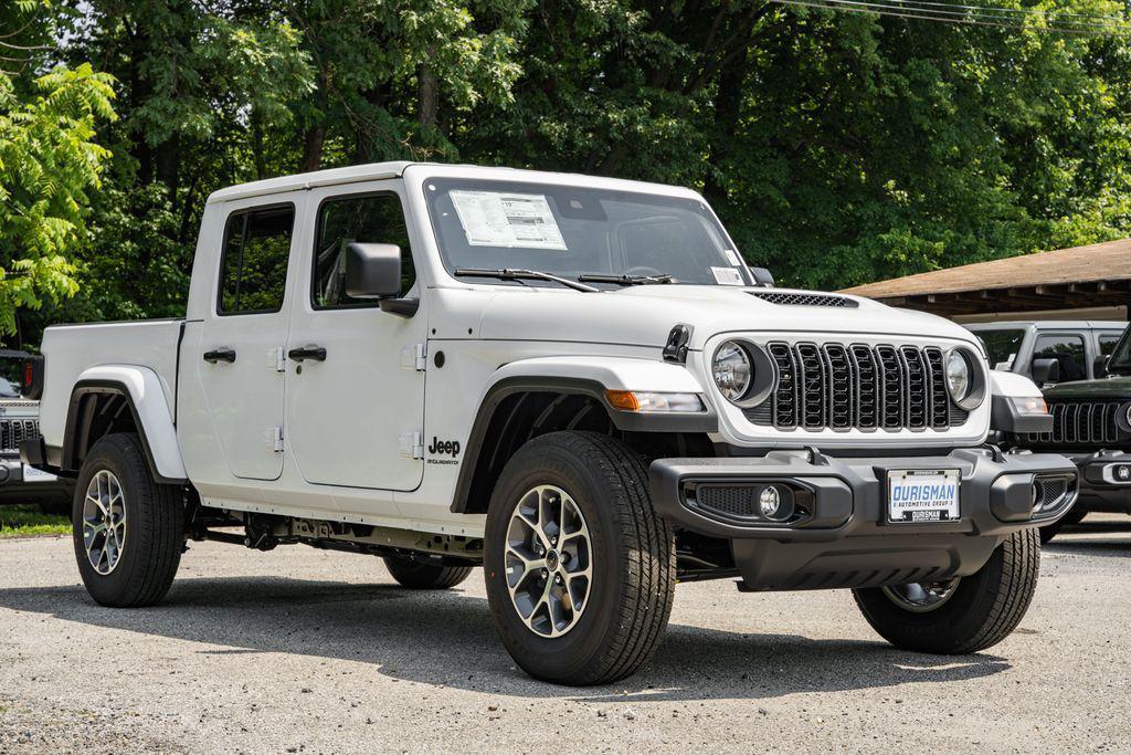 new 2025 Jeep Gladiator car, priced at $50,440