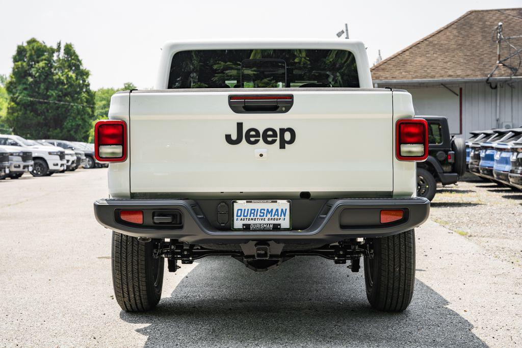 new 2025 Jeep Gladiator car, priced at $50,440