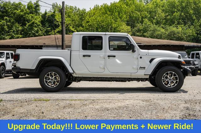 new 2025 Jeep Gladiator car, priced at $44,150