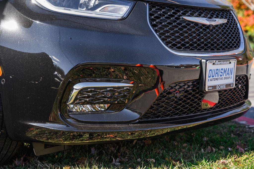 new 2026 Chrysler Pacifica car, priced at $40,949