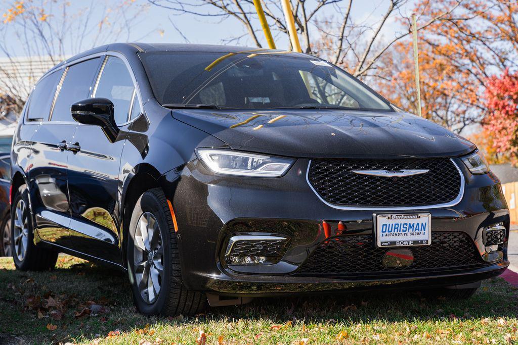 new 2026 Chrysler Pacifica car, priced at $40,949