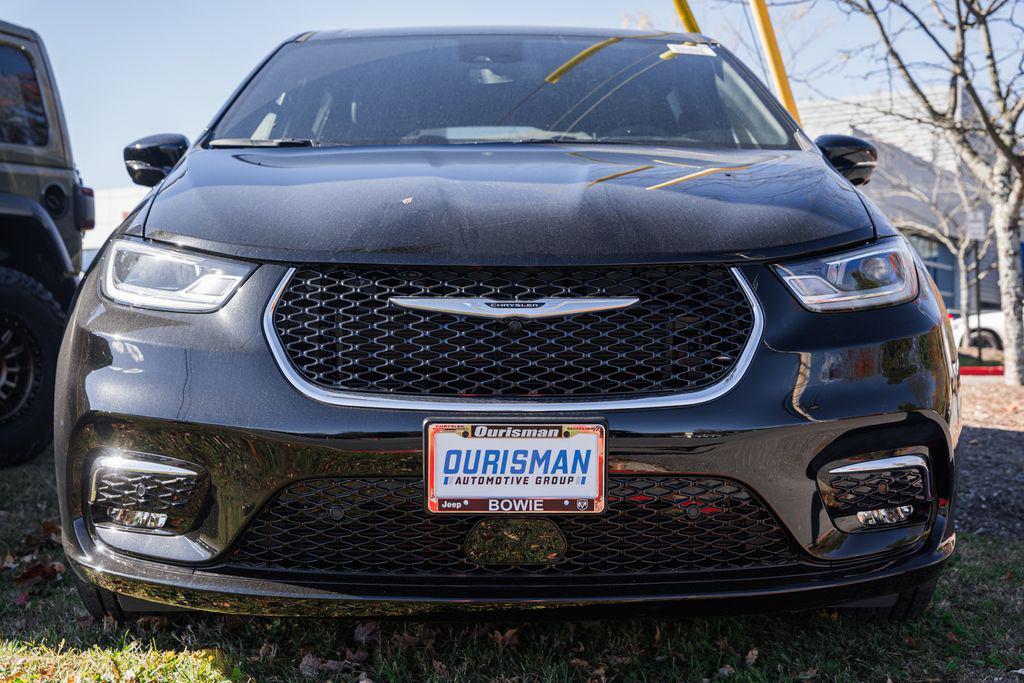 new 2026 Chrysler Pacifica car, priced at $40,949
