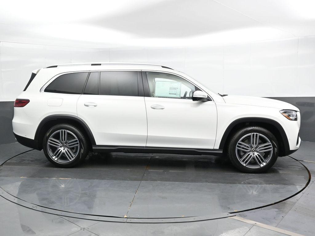 new 2025 Mercedes-Benz GLS 450 car, priced at $90,980