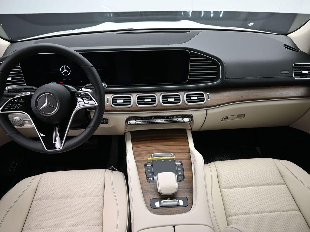 new 2025 Mercedes-Benz GLS 450 car, priced at $90,980