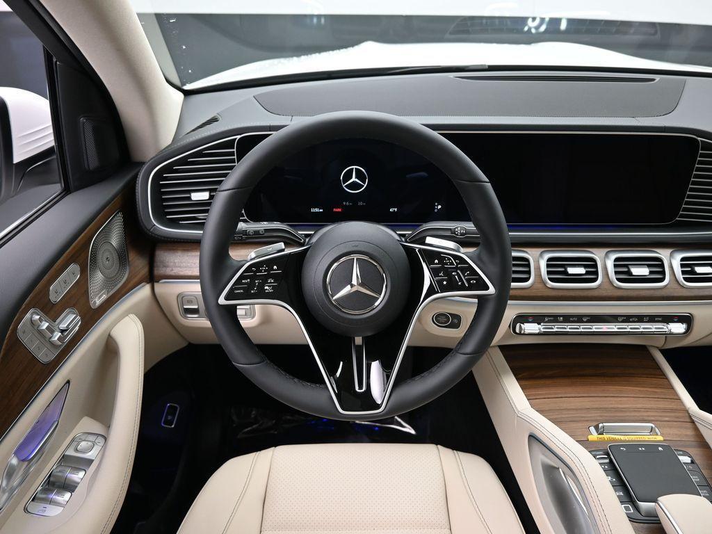 new 2025 Mercedes-Benz GLS 450 car, priced at $90,980