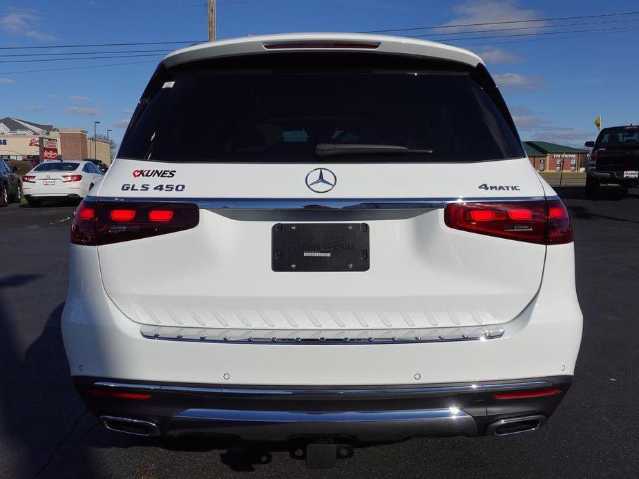 new 2024 Mercedes-Benz GLS 450 car, priced at $90,125