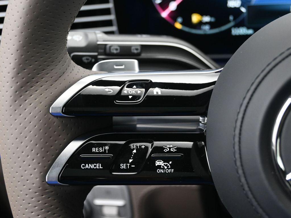 new 2025 Mercedes-Benz GLS 450 car, priced at $141,750