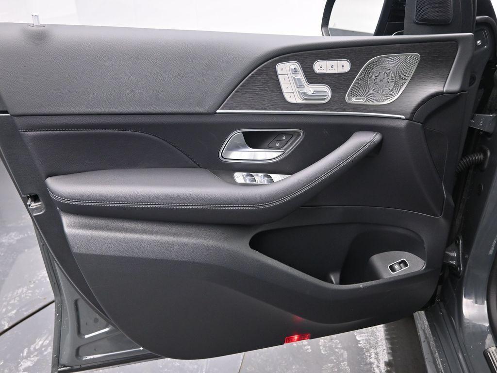 new 2026 Mercedes-Benz GLE 450 car, priced at $79,100
