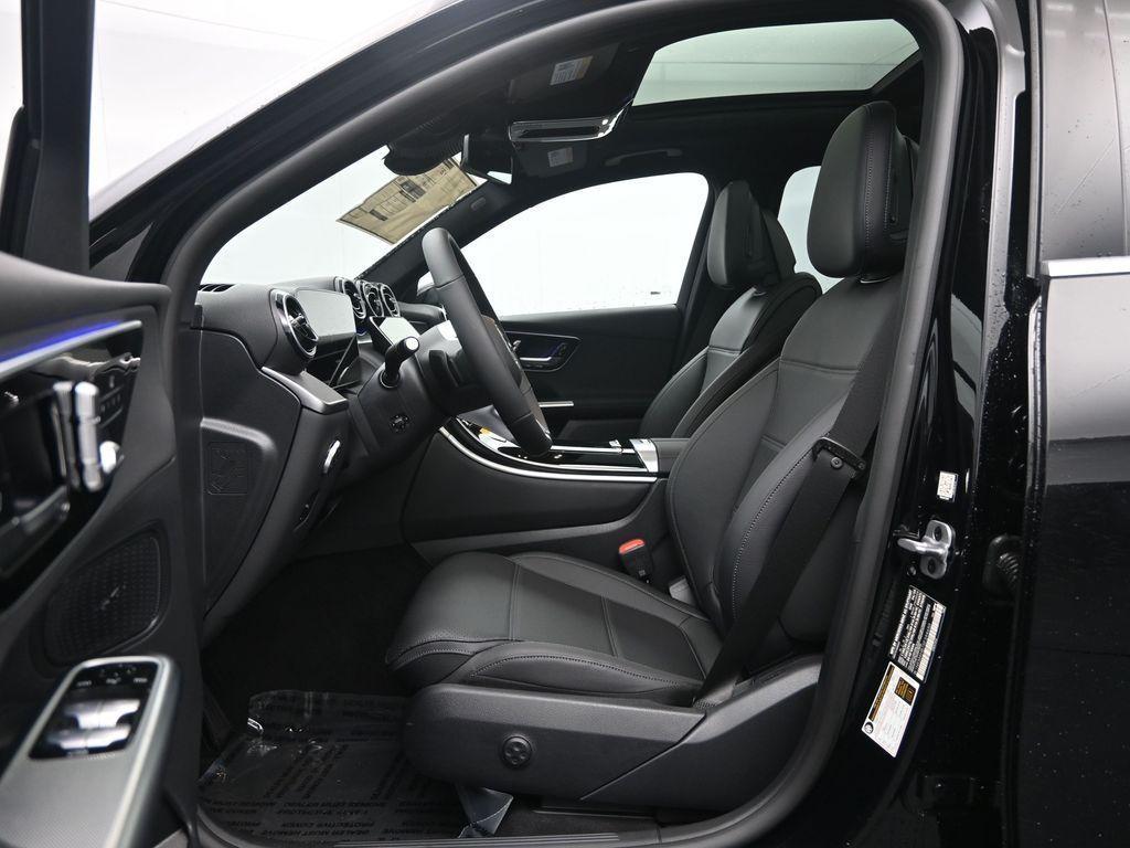 new 2025 Mercedes-Benz GLC 300 car, priced at $54,185