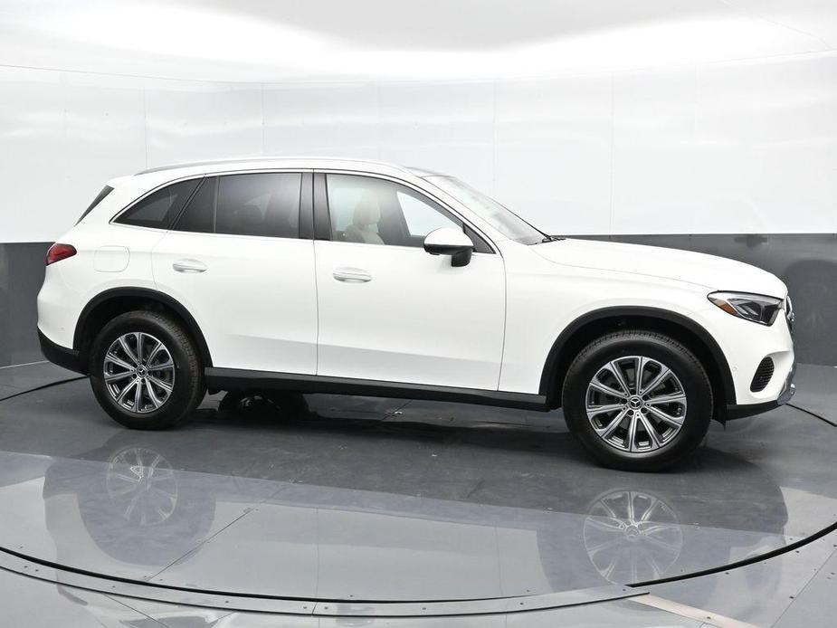 new 2025 Mercedes-Benz GLC 300 car, priced at $54,285