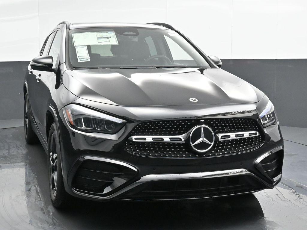 new 2025 Mercedes-Benz GLA 250 car, priced at $54,155