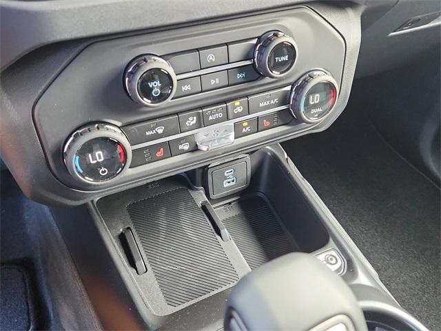 new 2025 Ford Bronco car, priced at $46,465