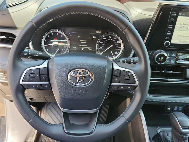used 2022 Toyota Highlander car, priced at $39,663