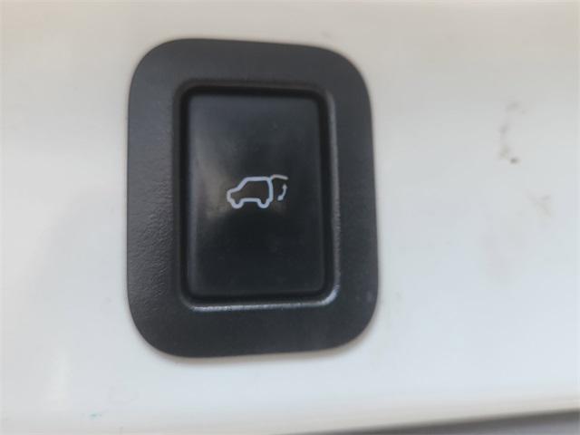 used 2016 Toyota Highlander car