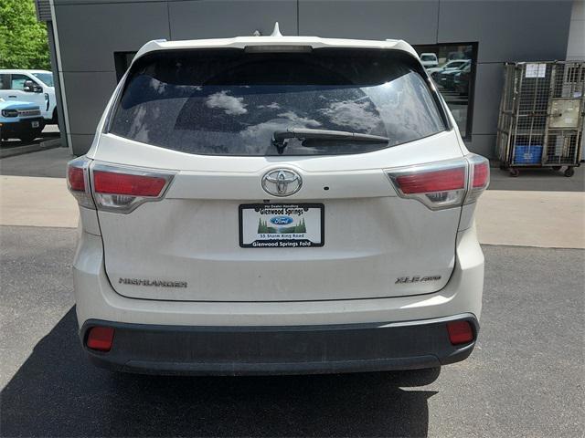 used 2016 Toyota Highlander car