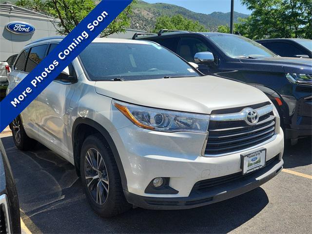 used 2016 Toyota Highlander car