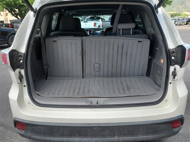 used 2016 Toyota Highlander car