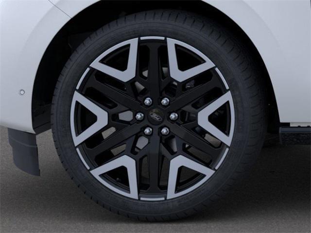 new 2025 Ford Expedition car, priced at $90,990