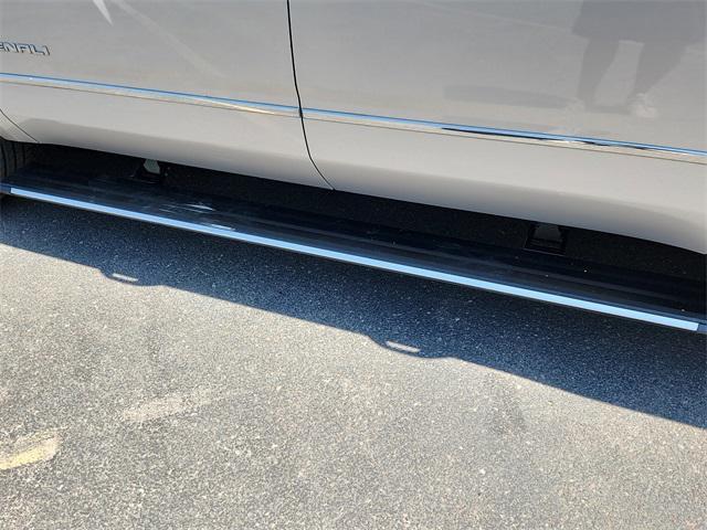 used 2018 GMC Yukon XL car, priced at $22,413